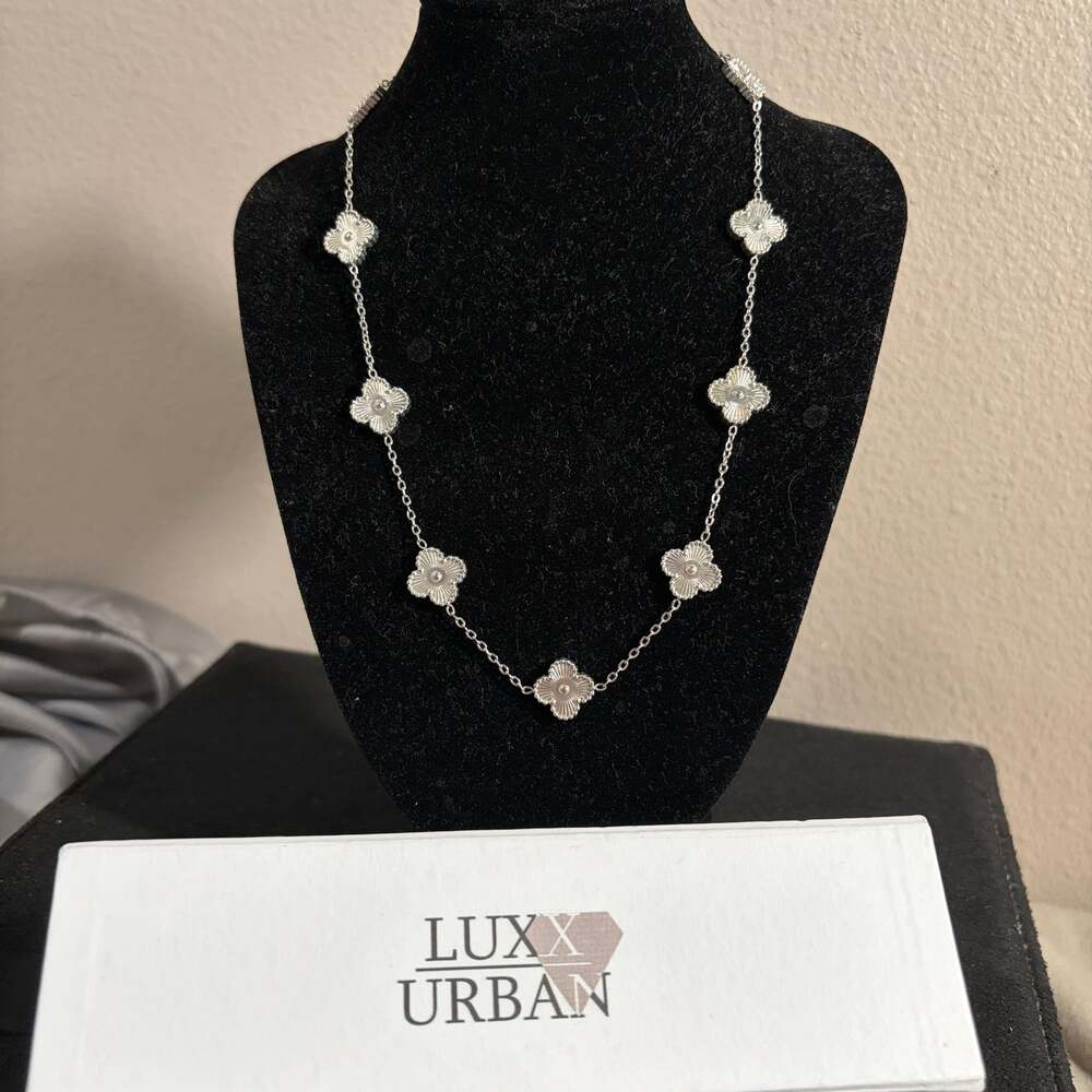 Elegant Silver Clover Necklace